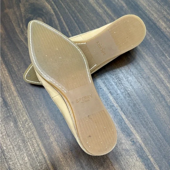 Sperry Saybrook Slip On Leather Loafers with tassel detail - Picture 10 of 11